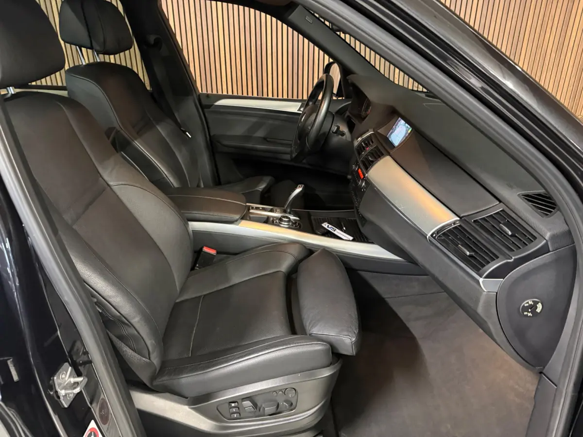 XDrive50i - M Pakket - nwe Klepseals