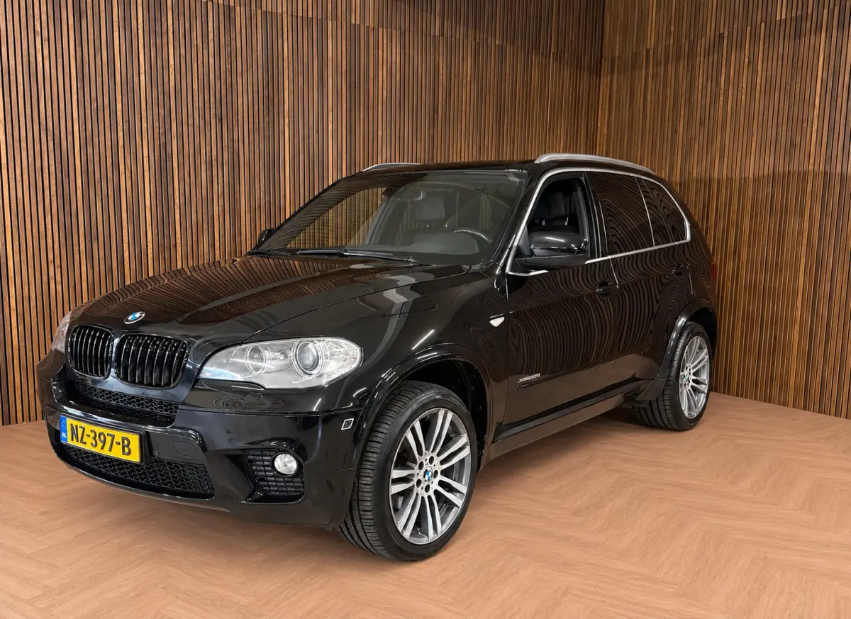 XDrive50i - M Pakket - nwe Klepseals
