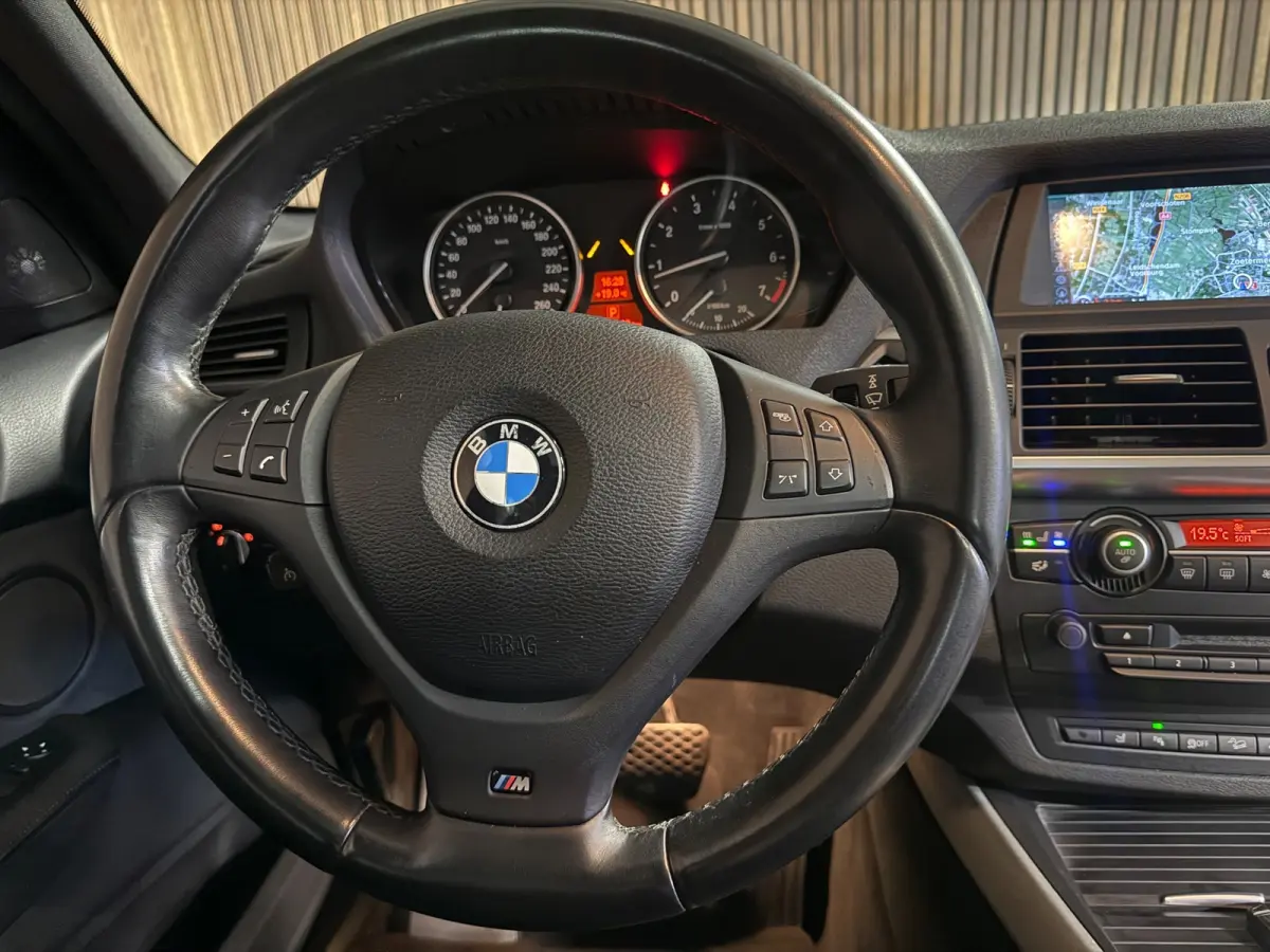 XDrive50i - M Pakket - nwe Klepseals