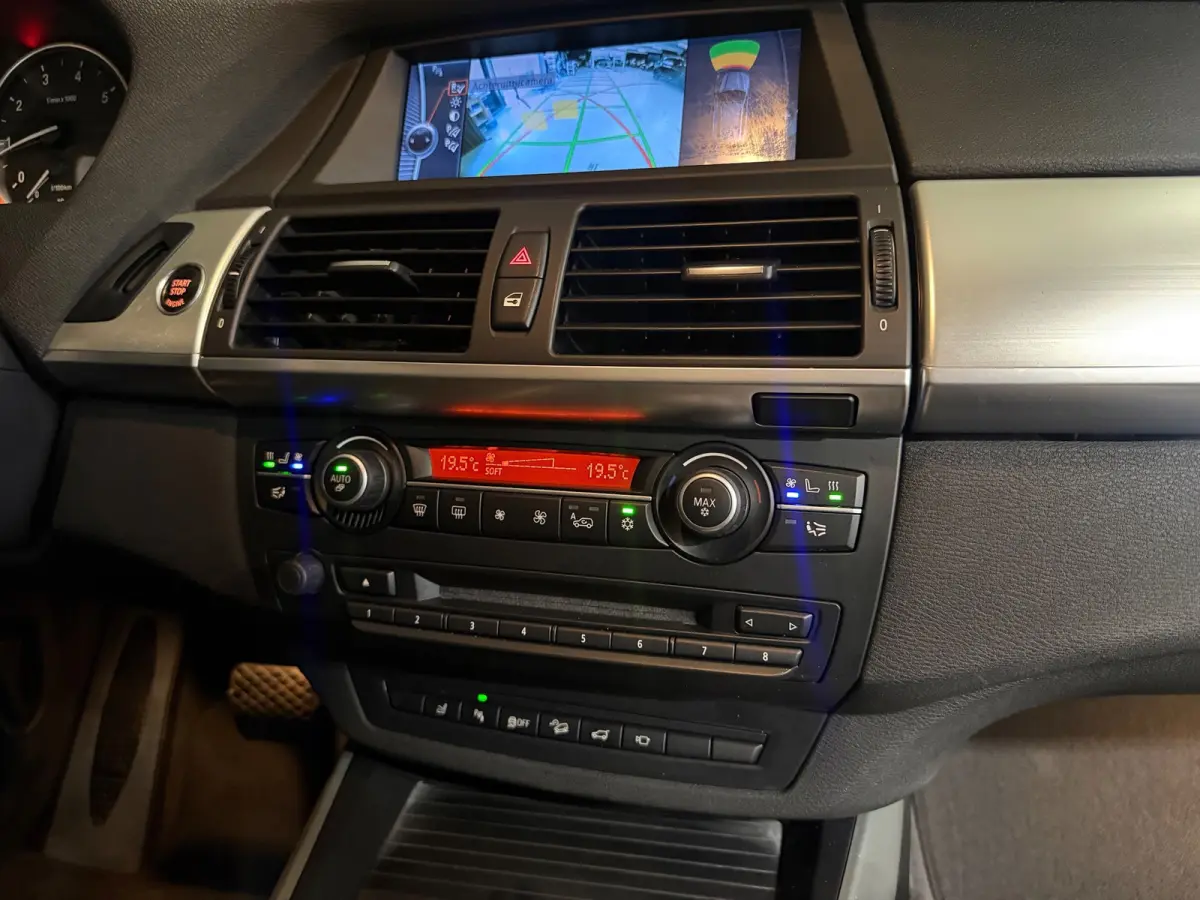 XDrive50i - M Pakket - nwe Klepseals