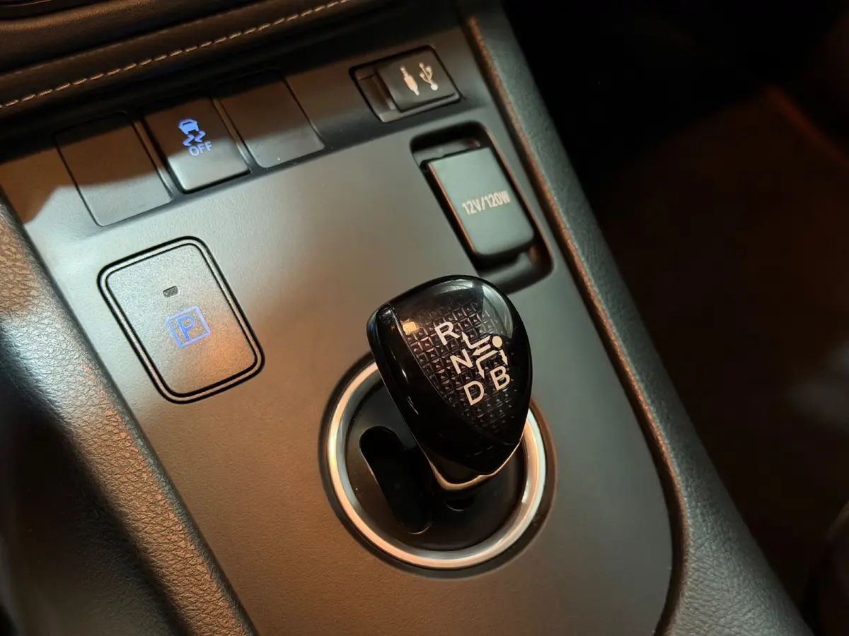1.8 Hybrid Executive LED/NAVI/PANO/CRUISE/LANE-ASSIST/CAMERA/CLIMATE/BT-AUDIO/DEALER-ONDERHOUDEN/GARANTIE