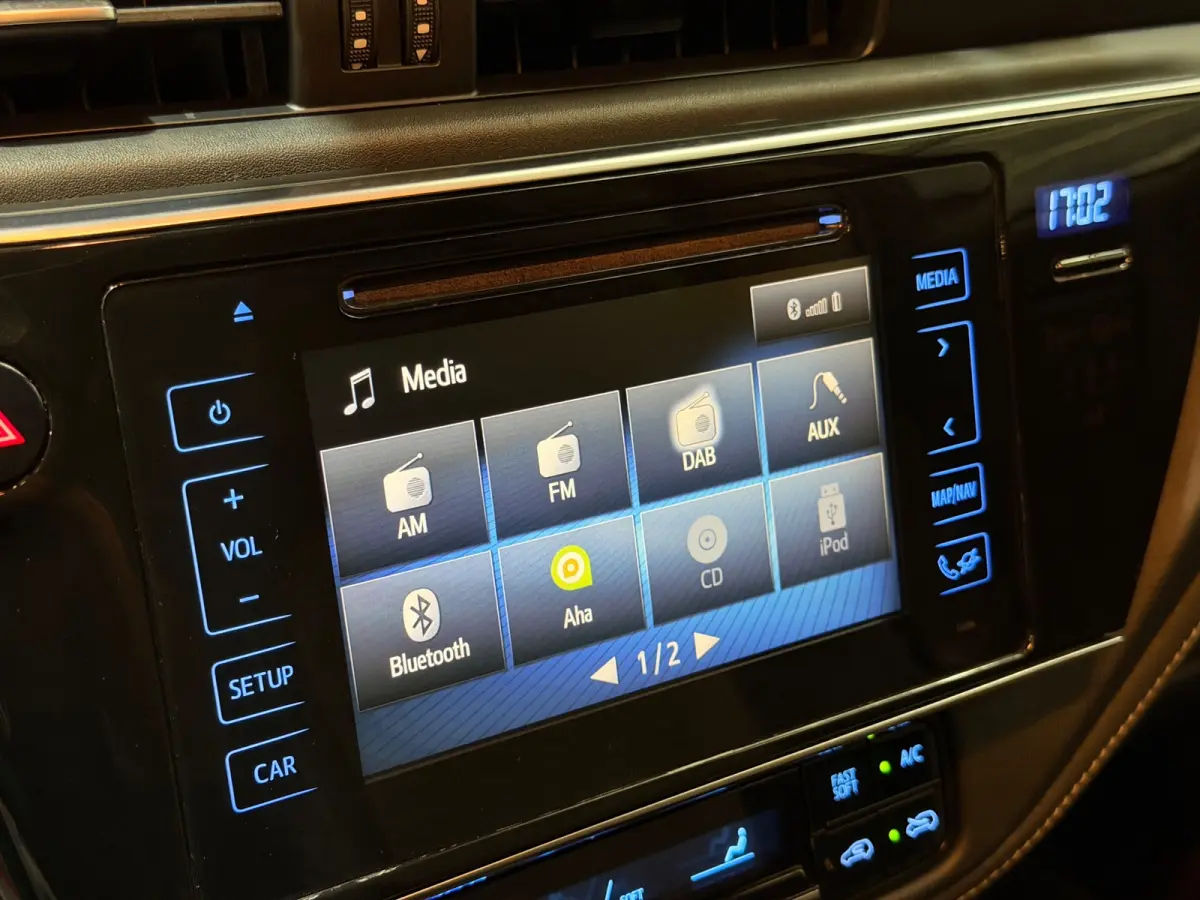 1.8 Hybrid Executive LED/NAVI/PANO/CRUISE/LANE-ASSIST/CAMERA/CLIMATE/BT-AUDIO/DEALER-ONDERHOUDEN/GARANTIE