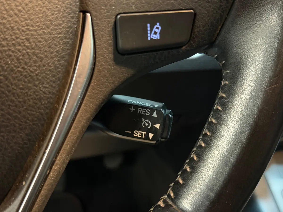 1.8 Hybrid Executive LED/NAVI/PANO/CRUISE/LANE-ASSIST/CAMERA/CLIMATE/BT-AUDIO/DEALER-ONDERHOUDEN/GARANTIE