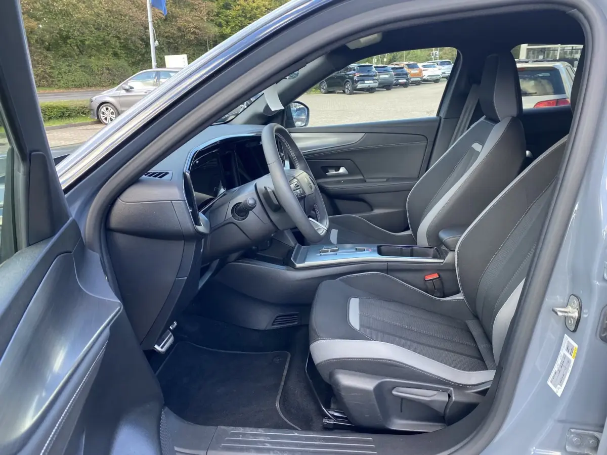 1.2 Turbo Hybrid GS ** MATRIX, ACC, COMFORT PACK MET VERW. STUUR, CAMERA, APPLE  ** Ex OPEL AG - UNFALLFREI ** ** INFORMEER OOK NAAR ONZE AANTREKKELIJKE FINANCIAL-LEASE TARIEVEN **