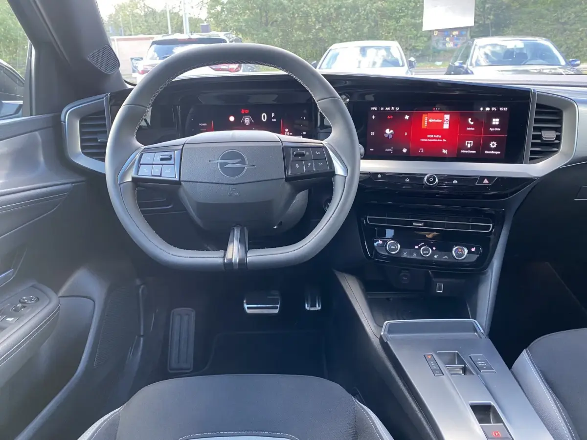 1.2 Turbo Hybrid GS ** MATRIX, ACC, COMFORT PACK MET VERW. STUUR, CAMERA, APPLE  ** Ex OPEL AG - UNFALLFREI ** ** INFORMEER OOK NAAR ONZE AANTREKKELIJKE FINANCIAL-LEASE TARIEVEN **