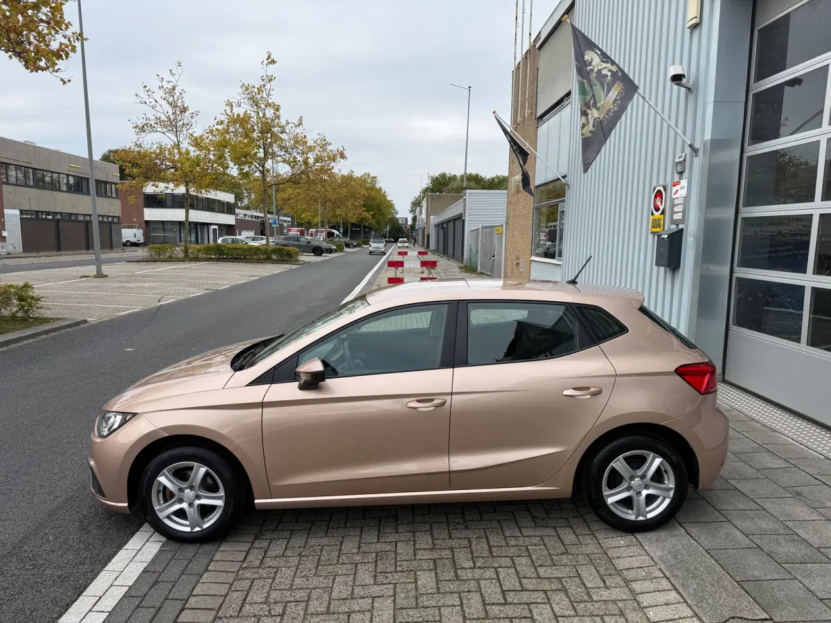 1.0 MPI Reference LMV15/AIRCO/CAMERA/NAVI/CARPLAY