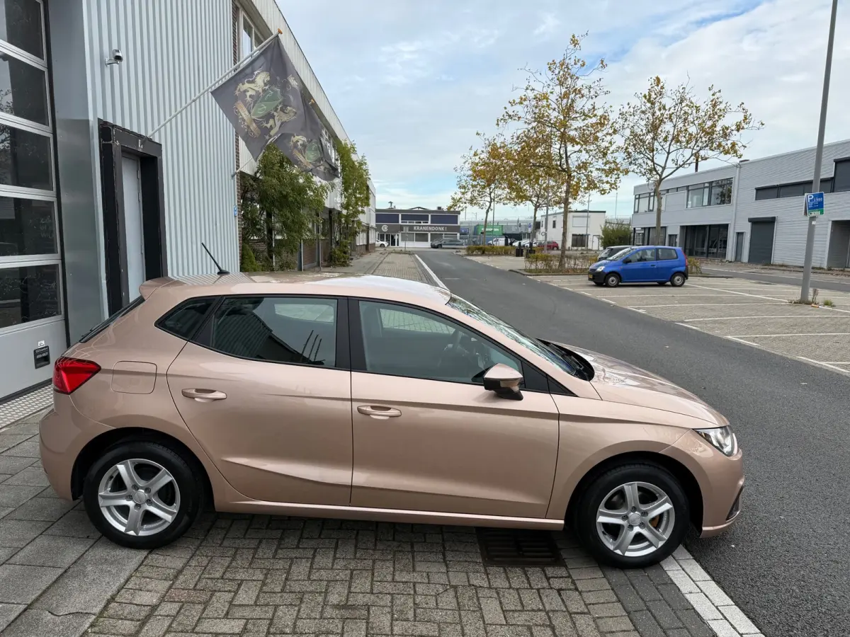 1.0 MPI Reference LMV15/AIRCO/CAMERA/NAVI/CARPLAY
