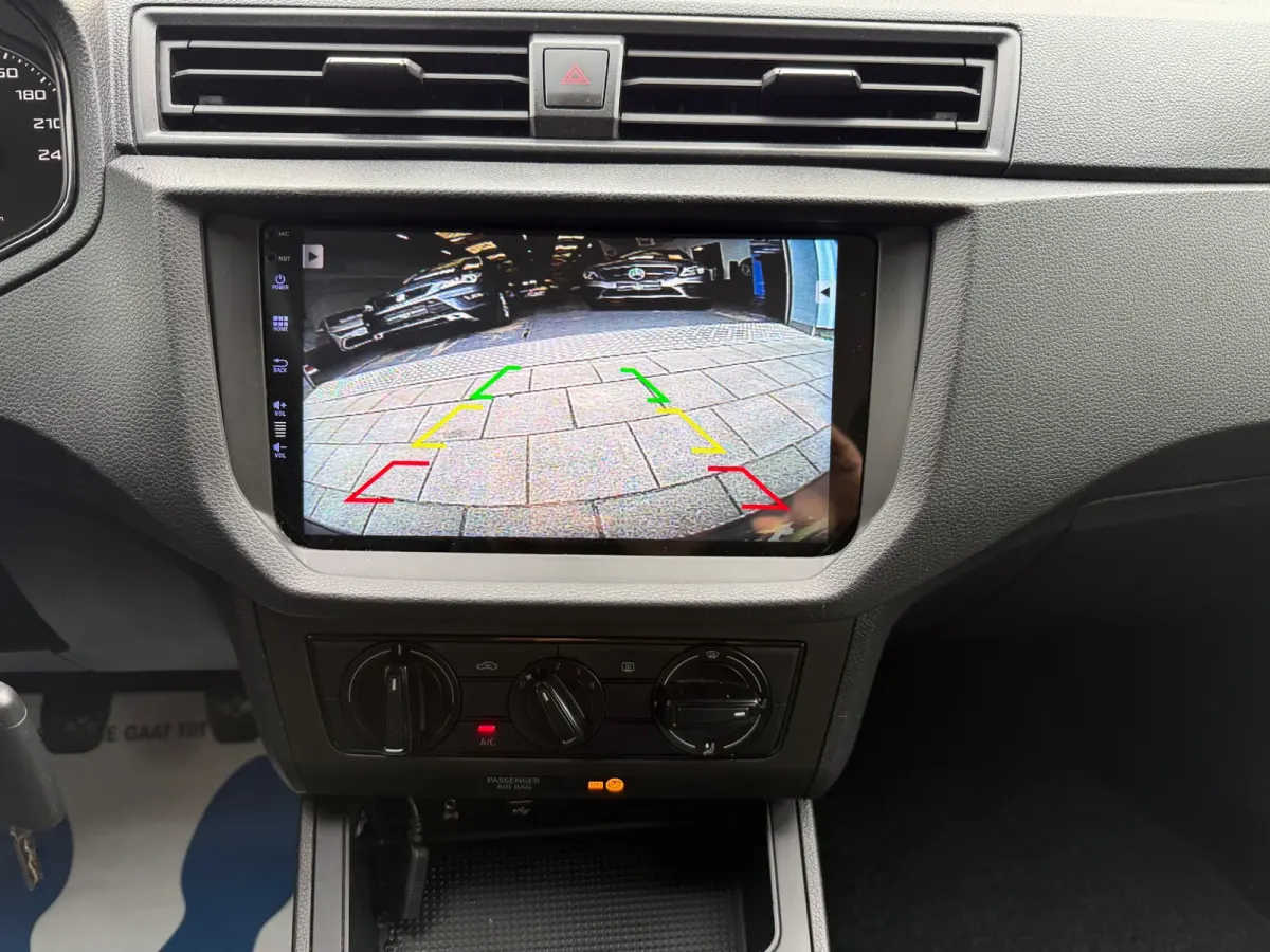 1.0 MPI Reference LMV15/AIRCO/CAMERA/NAVI/CARPLAY