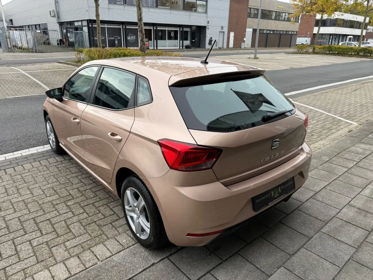 1.0 MPI Reference LMV15/AIRCO/CAMERA/NAVI/CARPLAY