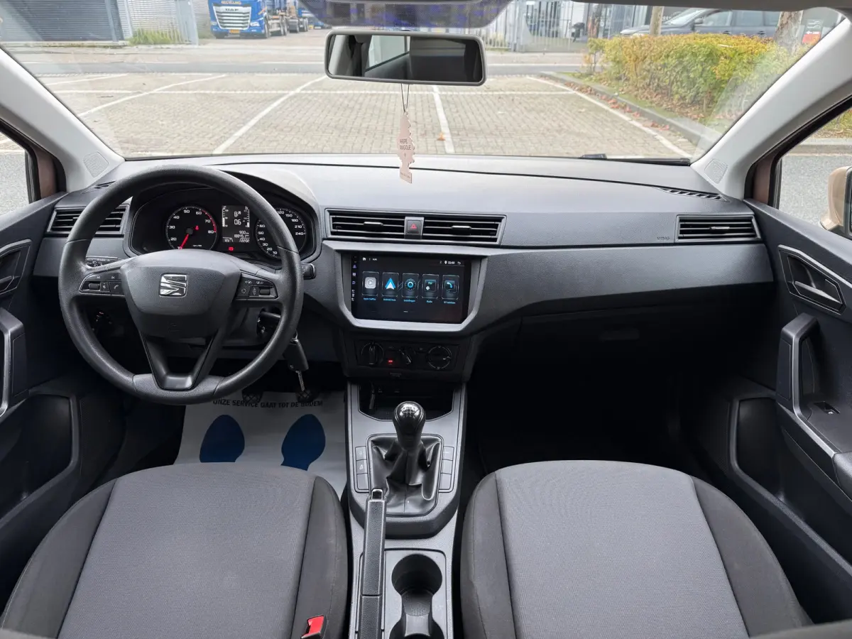1.0 MPI Reference LMV15/AIRCO/CAMERA/NAVI/CARPLAY