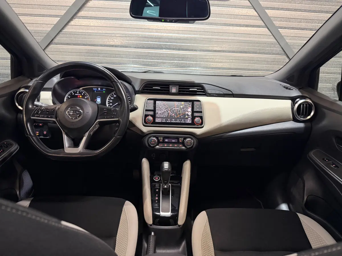 1.0 IG-T Tekna AUT/AIRCO/LED/BOSE-PERSONAL/NAVI/CARPLAY/CRUISE/KEYLESS/CAMERA/PDC/TREKHAAK/LANE-ASSIST/STOELVERW