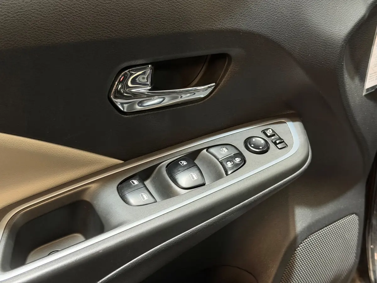 1.0 IG-T Tekna AUT/AIRCO/LED/BOSE-PERSONAL/NAVI/CARPLAY/CRUISE/KEYLESS/CAMERA/PDC/TREKHAAK/LANE-ASSIST/STOELVERW