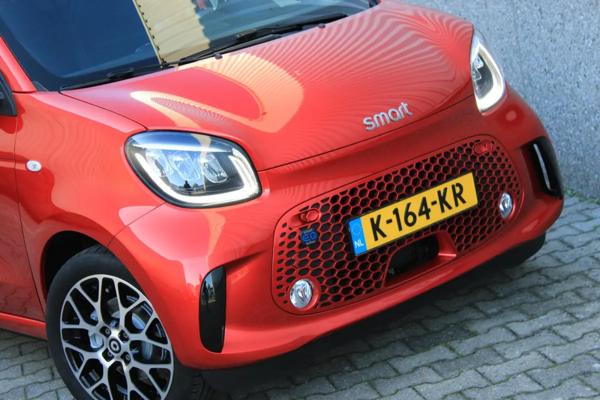 EQ 18 kWh Pano | Camera | Stoelverwarming | Sfeerverlichting | DAB | LED | Leder