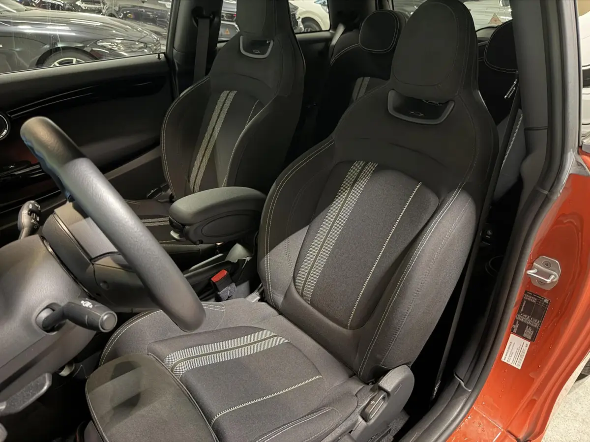 1.5 John Cooper Works Dalston Edition Carplay