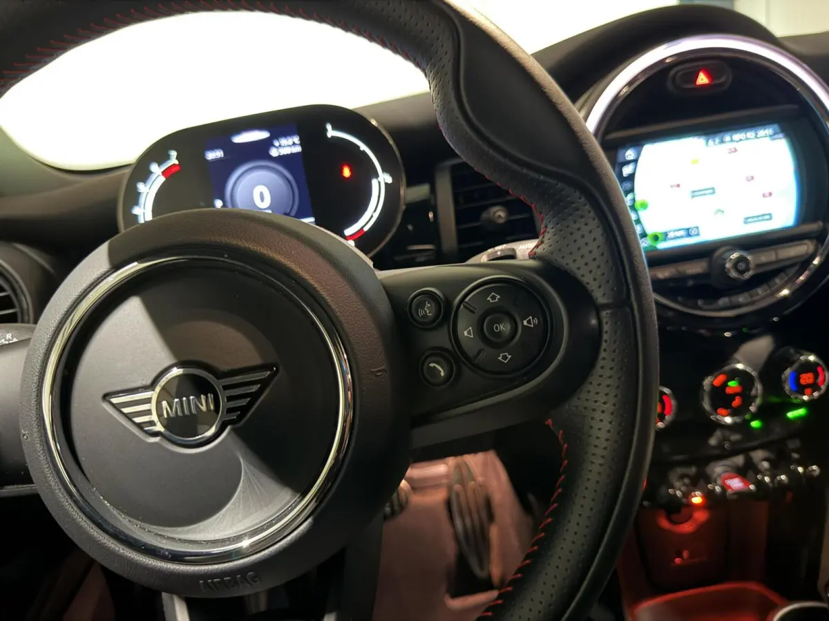 1.5 John Cooper Works Dalston Edition Carplay