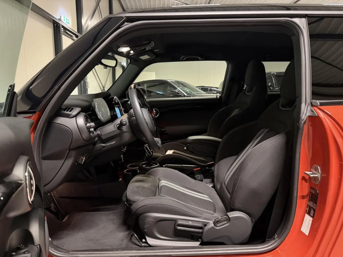 1.5 John Cooper Works Dalston Edition Carplay