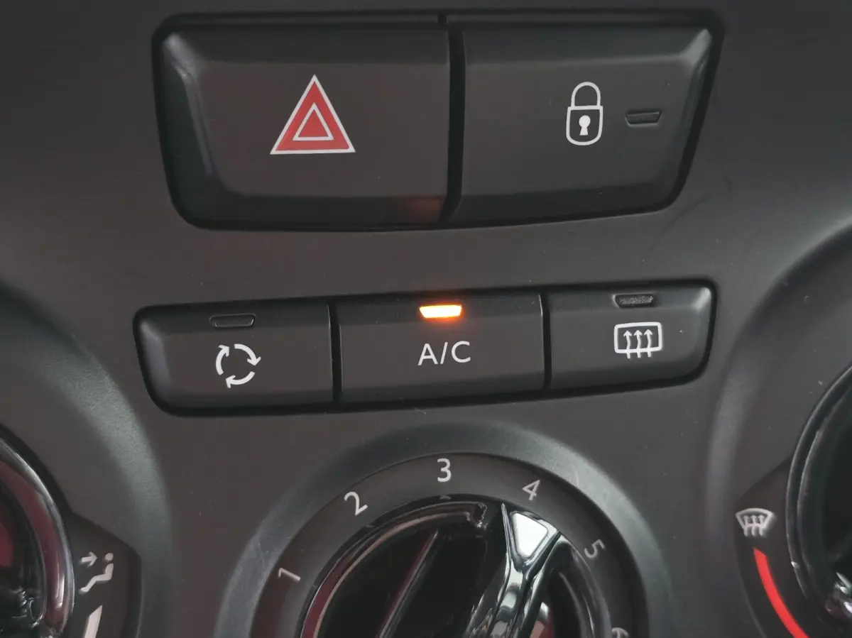 1.2 PT Signature Carplay/Trekhaak/Distrib. vv