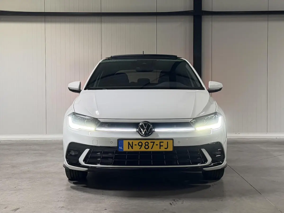 1.0 TSI R-Line Pano Virtual Sfeer IQ Light
