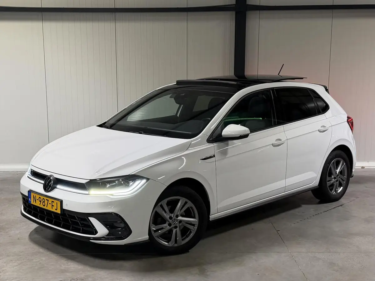 1.0 TSI R-Line Pano Virtual Sfeer IQ Light
