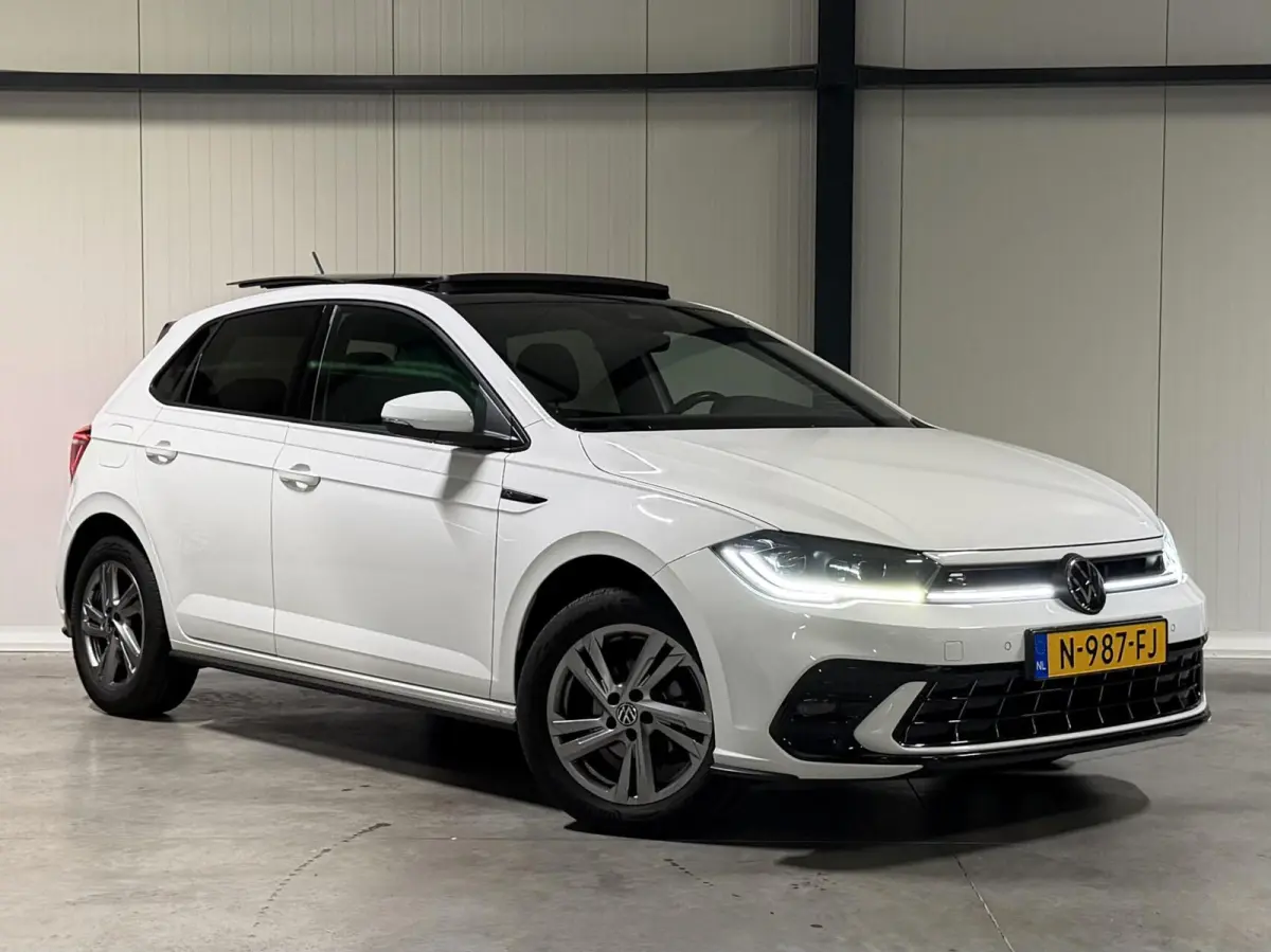1.0 TSI R-Line Pano Virtual Sfeer IQ Light