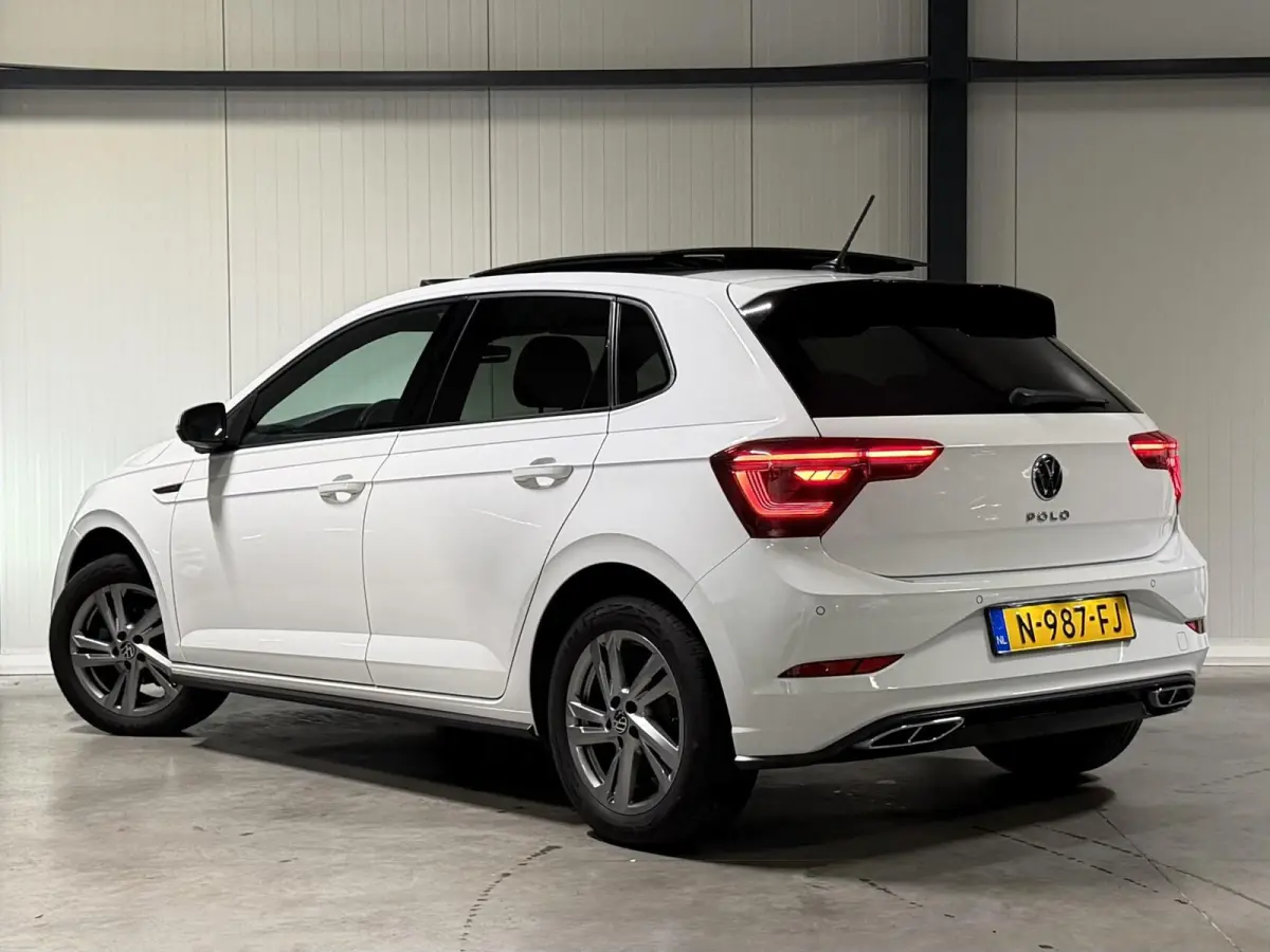 1.0 TSI R-Line Pano Virtual Sfeer IQ Light