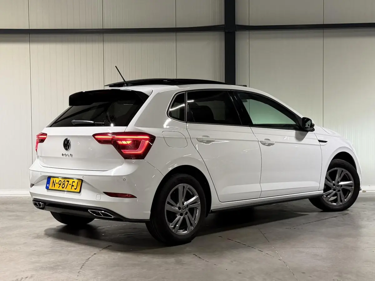 1.0 TSI R-Line Pano Virtual Sfeer IQ Light