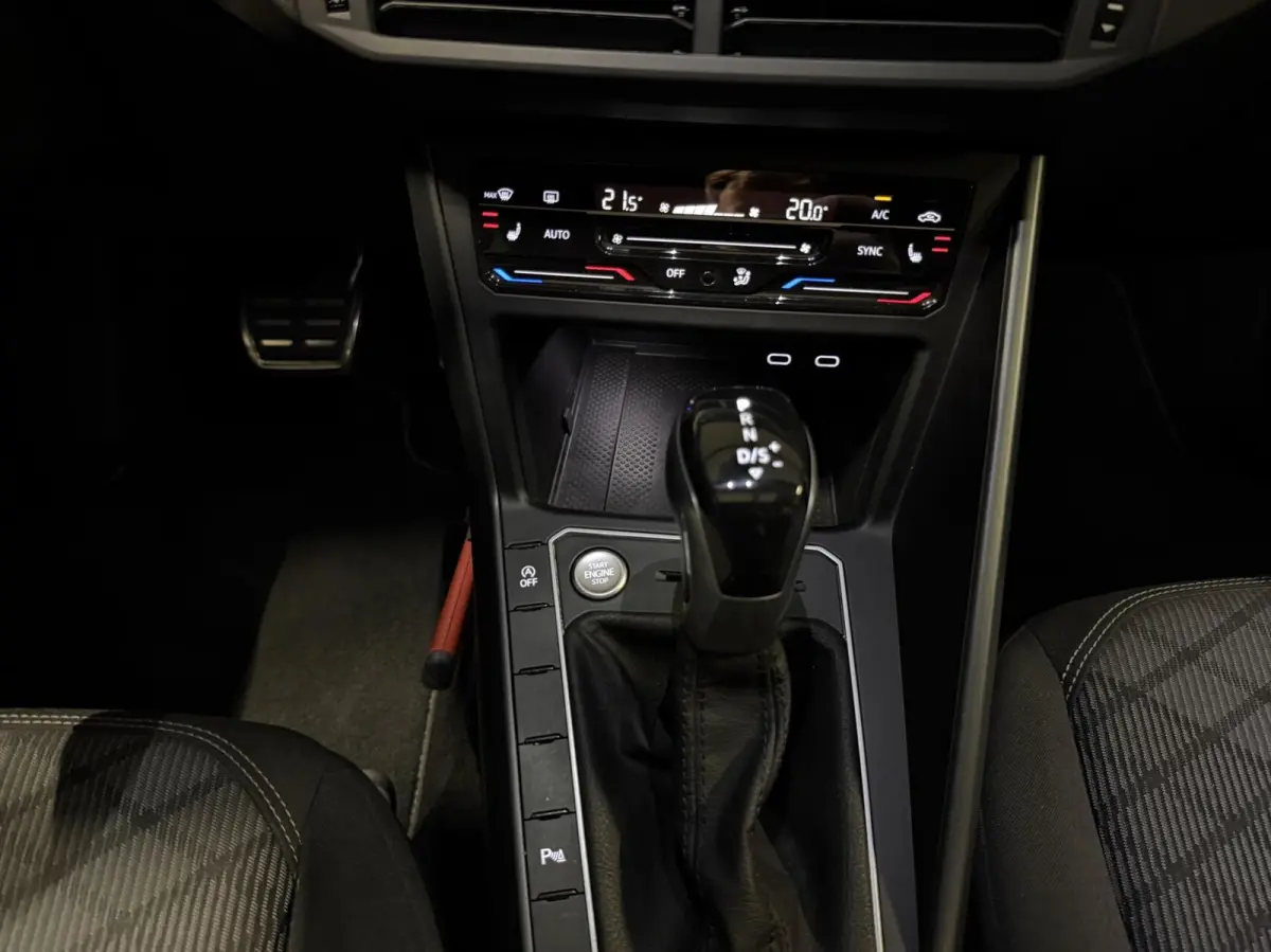 1.0 TSI R-Line Pano Virtual Sfeer IQ Light