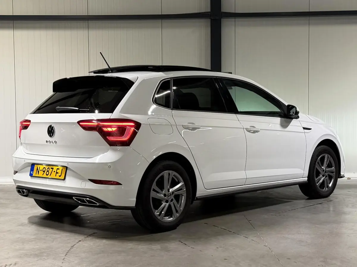 1.0 TSI R-Line Pano Virtual Sfeer IQ Light