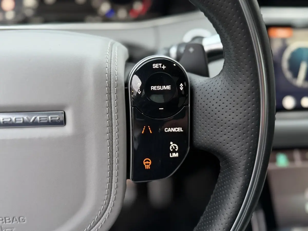 2.0 P200 AWD R-Dynamic S | NL-Auto/Pano-dak/20-inch/Meridian/Carplay/Leder