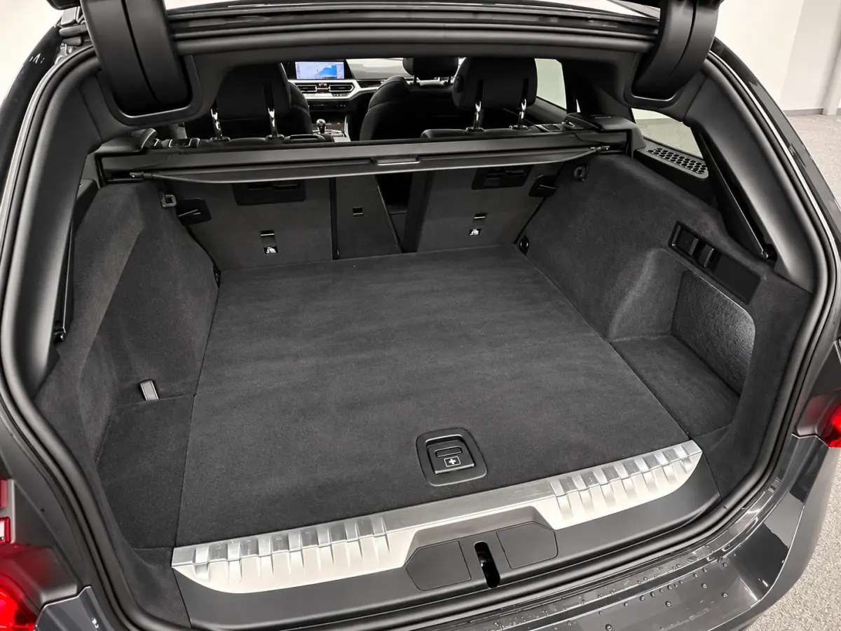 330e Sportline Panoramadak Navi Carplay Cruise Control Full LED PDC VA Privacy Glass Live Cockpit Professional DAB+ Shadowline Hemel Antraciet