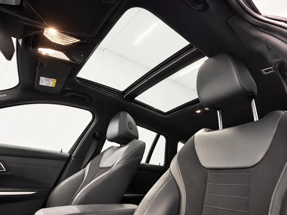 330e Sportline Panoramadak Navi Carplay Cruise Control Full LED PDC VA Privacy Glass Live Cockpit Professional DAB+ Shadowline Hemel Antraciet