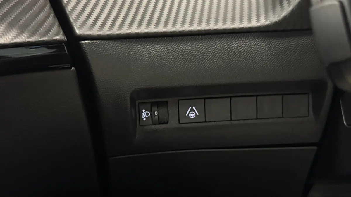 Envy | Active Safety Brake met camera en radar (automatisch noodremsysteem) met Distance Alert (waarschuwing dreigende aanrijding) | Advanced Active Safety Brake met camera en radar | Climat