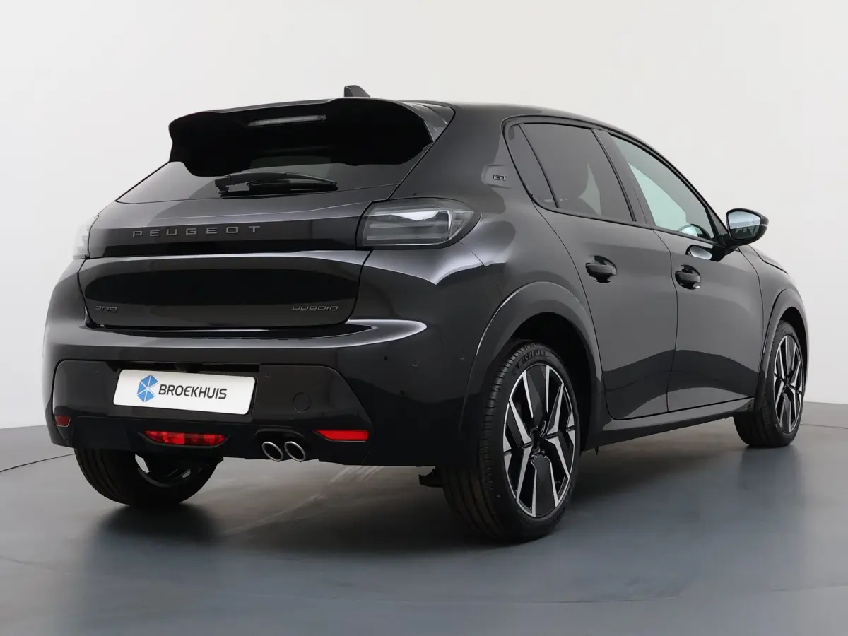 GT | Elektrische parkeerrem | Extra getinte achterste zijruiten en achterruit | Extra getinte achterste zijruiten en achterruit