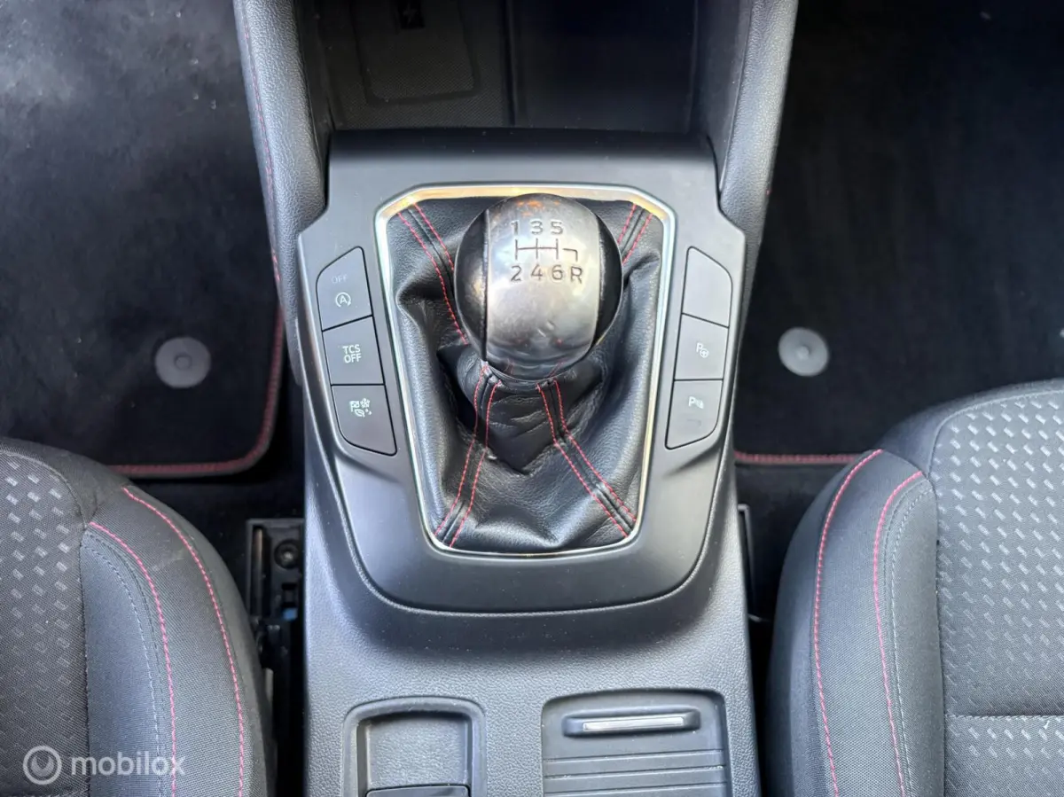 1.0 EcoBoost ST-LINE NAVI/CAMERA/CRUISE