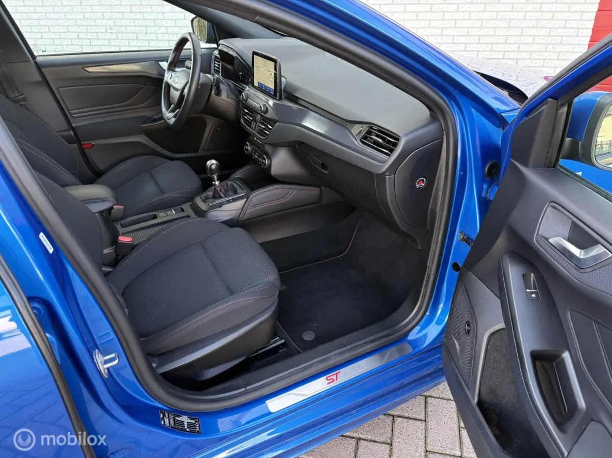 1.0 EcoBoost ST-LINE NAVI/CAMERA/CRUISE