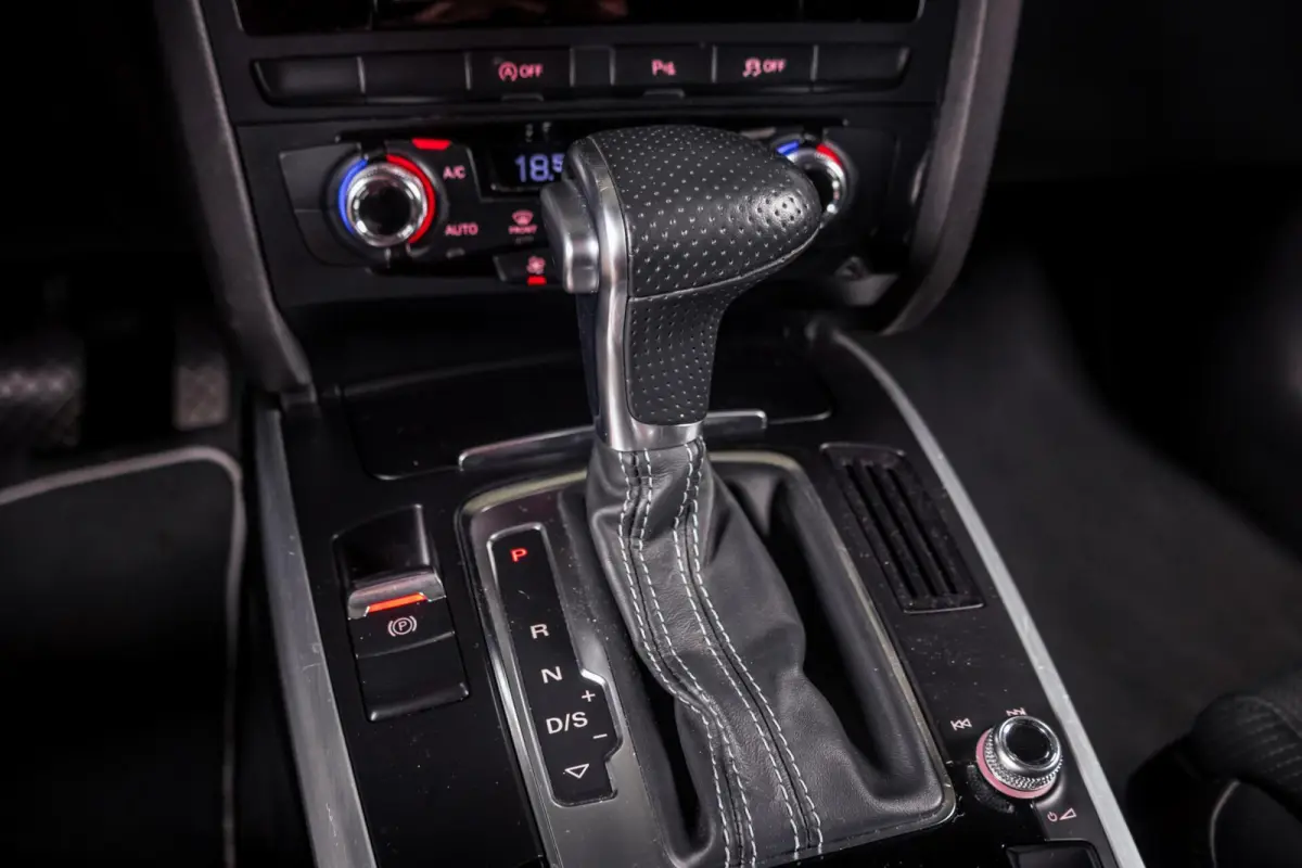 1.8 TFSI S-Line|Carplay|Trekhaak|PDC|Automaat|Half-Leder