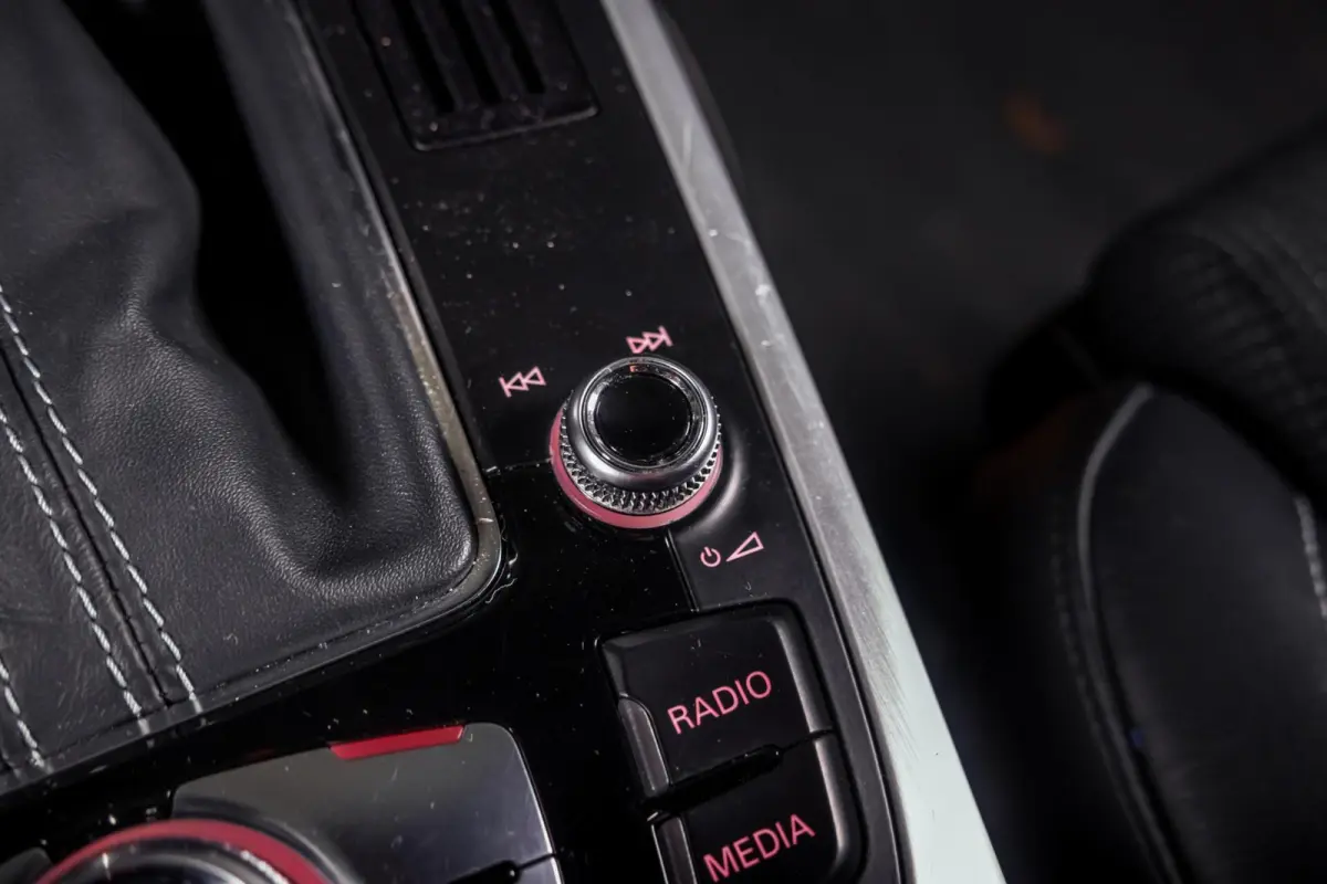 1.8 TFSI S-Line|Carplay|Trekhaak|PDC|Automaat|Half-Leder