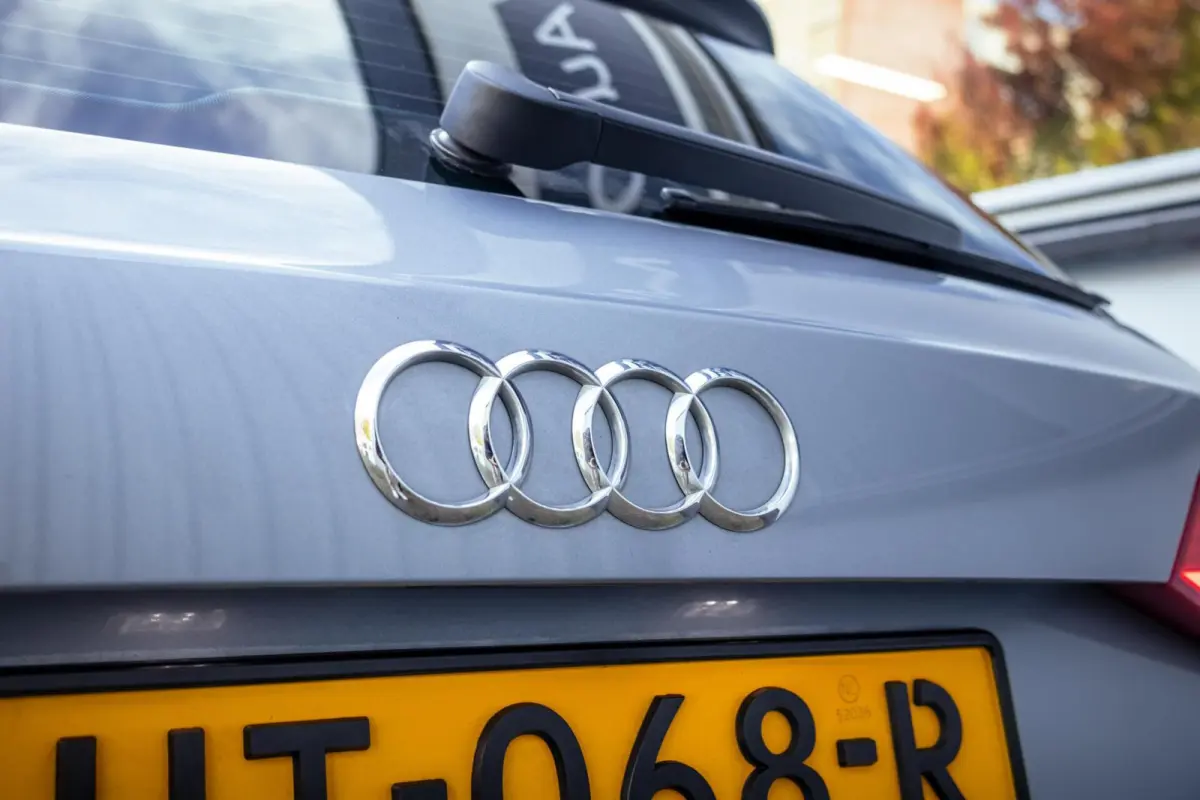 1.8 TFSI S-Line|Carplay|Trekhaak|PDC|Automaat|Half-Leder