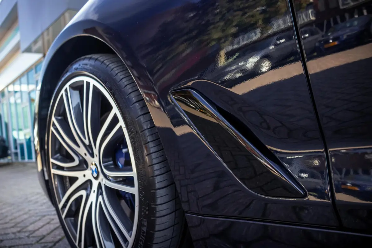 530i M-Sport|Pano|HUD|H&K|Nappa|Trekhaak|20"|Keyless