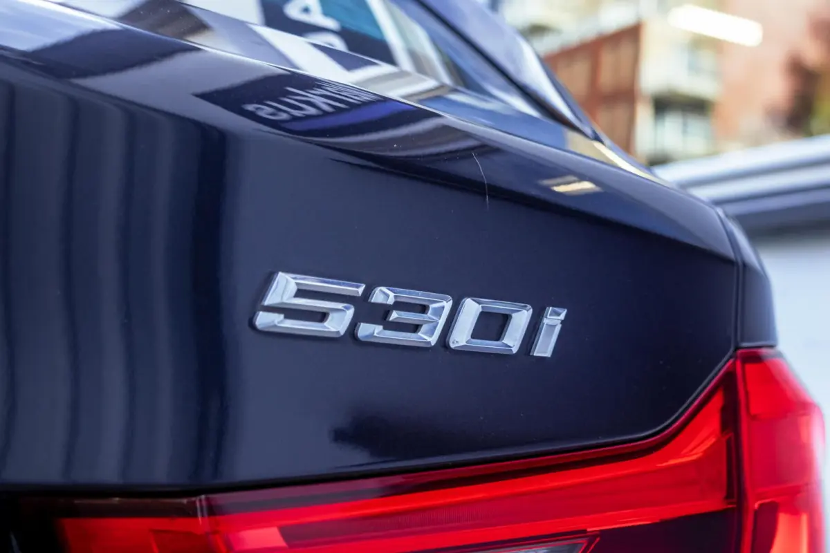 530i M-Sport|Pano|HUD|H&K|Nappa|Trekhaak|20"|Keyless