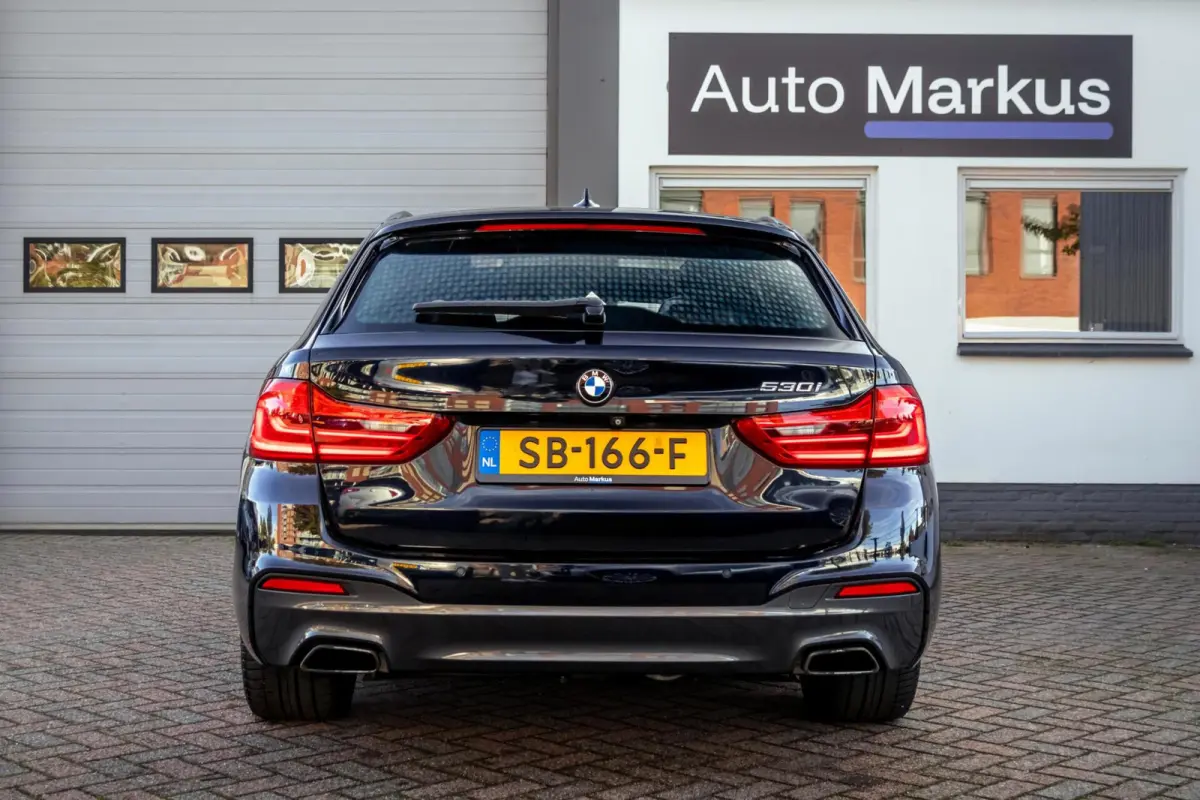530i M-Sport|Pano|HUD|H&K|Nappa|Trekhaak|20"|Keyless