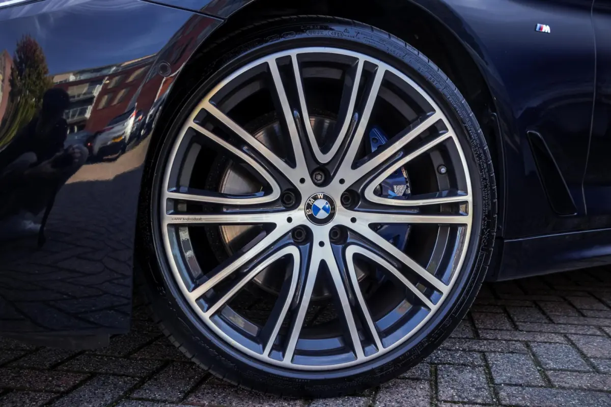 530i M-Sport|Pano|HUD|H&K|Nappa|Trekhaak|20"|Keyless