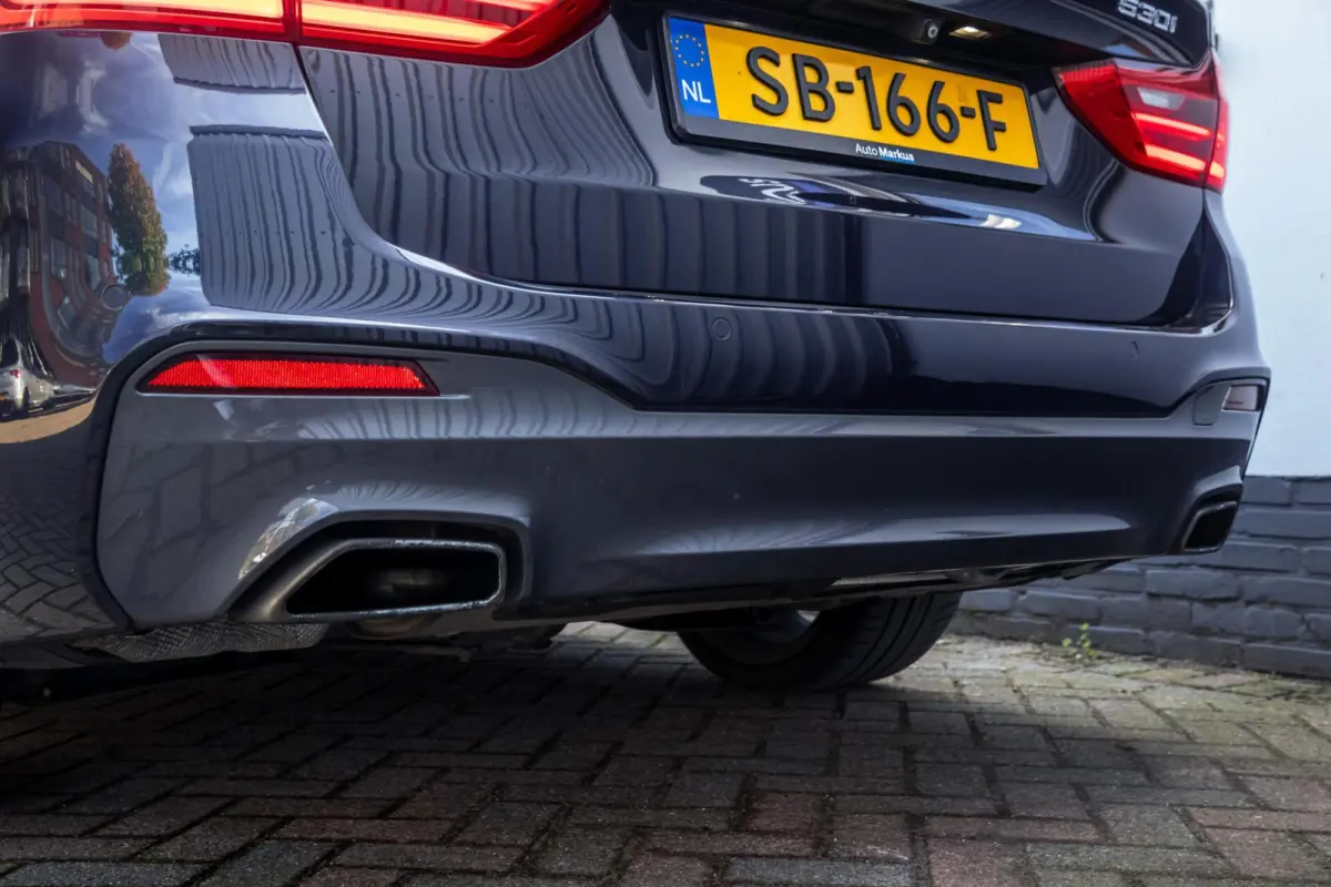 530i M-Sport|Pano|HUD|H&K|Nappa|Trekhaak|20"|Keyless