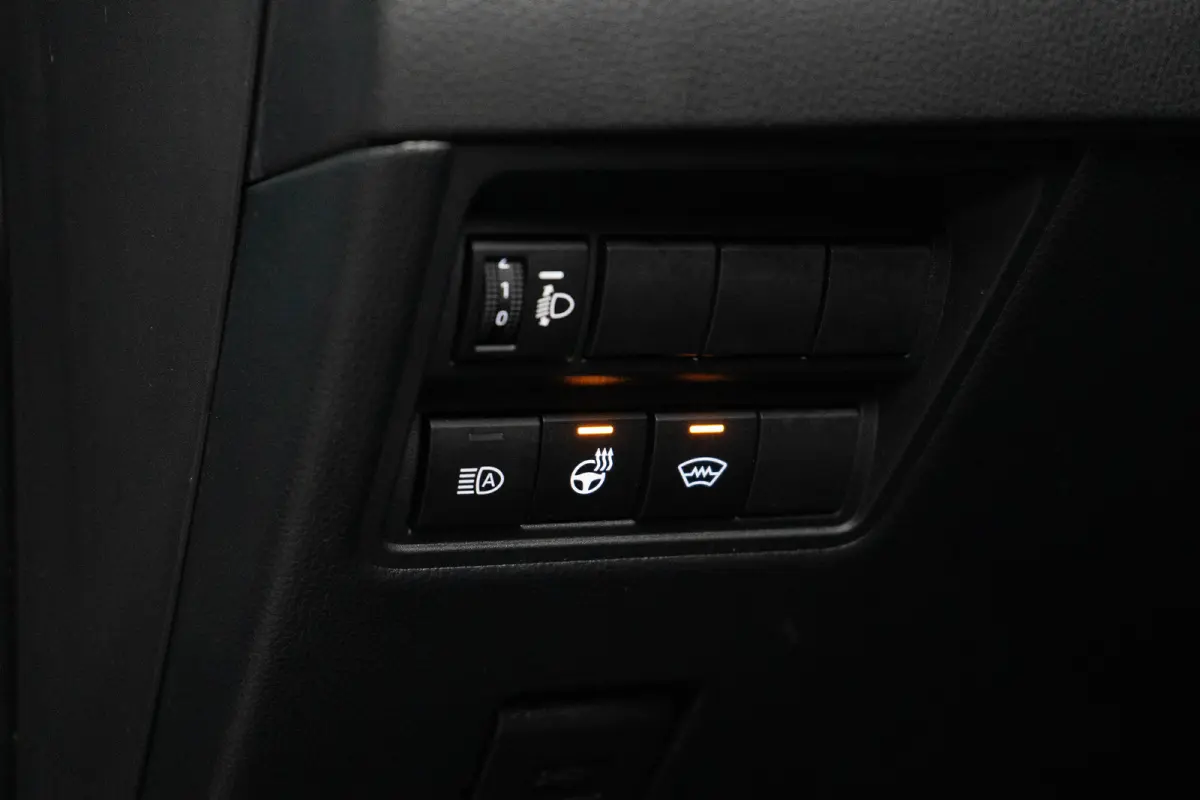 1.5 Hybrid 115 Dynamic | 1e Eigenaar! | LED | Stoel/Stuurverwarming | Clima | Camera | Cruise Adaptive | Parkeersensoren V+A | BLIS | Lichtmetalen Velgen