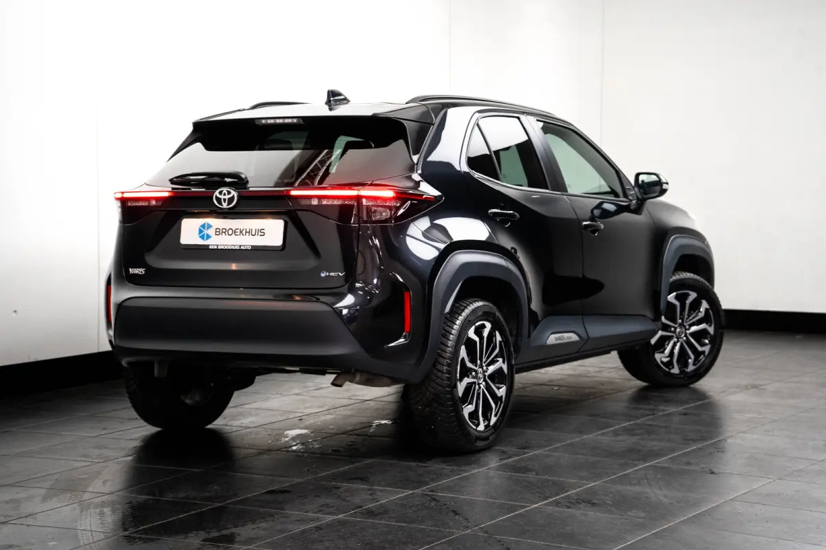 1.5 Hybrid 115 Dynamic | 1e Eigenaar! | LED | Stoel/Stuurverwarming | Clima | Camera | Cruise Adaptive | Parkeersensoren V+A | BLIS | Lichtmetalen Velgen