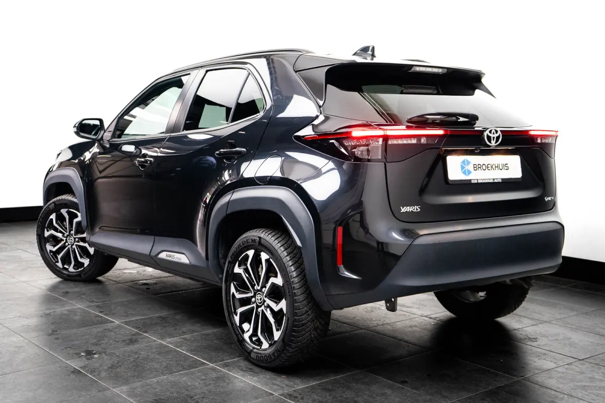 1.5 Hybrid 115 Dynamic | 1e Eigenaar! | LED | Stoel/Stuurverwarming | Clima | Camera | Cruise Adaptive | Parkeersensoren V+A | BLIS | Lichtmetalen Velgen