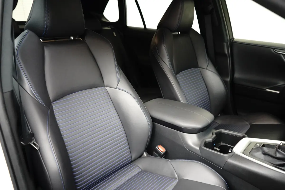 2.5 Hybrid Style BI-Tone | 1e Eigenaar! | JBL | LED | Half Leder | Stoel/Stuur Verwarming | Clima | Camera | Navi | Cruise Adaptive | Keyless | Lichtmetalen Velgen