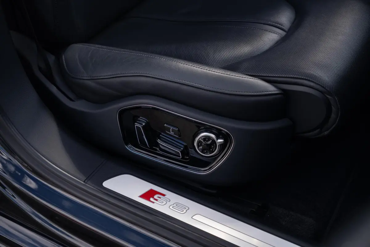 4.0 V8 TFSI S8 Quattro MY 2015|Org.NL NAP|1ste Eig.|B&O Advanced|Nachtzicht|Panoramadak|Soft Close|Massage|Top Conditie|Dealer Onderhouden
