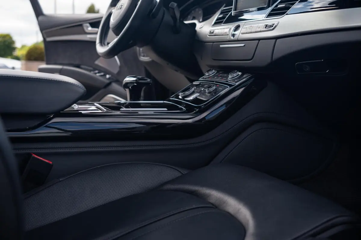 4.0 V8 TFSI S8 Quattro MY 2015|Org.NL NAP|1ste Eig.|B&O Advanced|Nachtzicht|Panoramadak|Soft Close|Massage|Top Conditie|Dealer Onderhouden