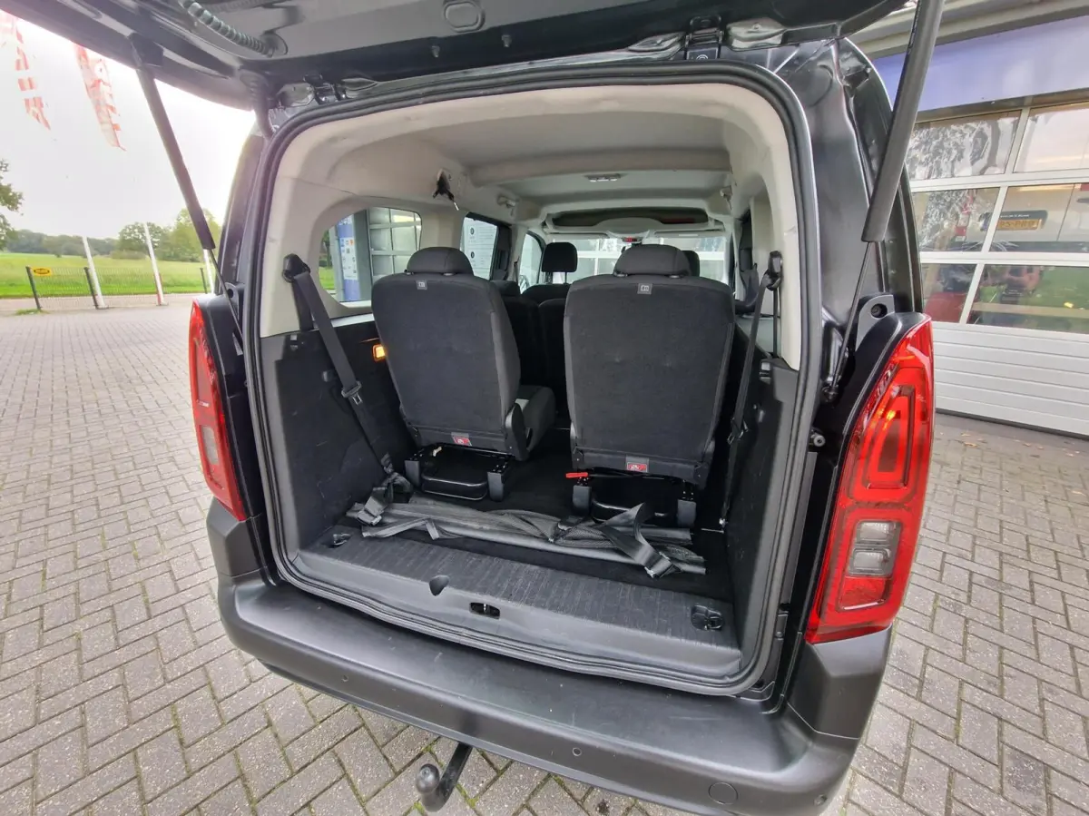 XL 1.2 PureTech Shine 7p.|Automaat|Clima|Carplay|Trekhaak|Camera|Head-up|7-persoons|